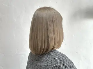 ショート カラー ✨透明感カラー🌱 上村 舜のヘアスタイル