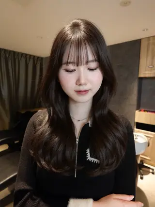 セミロング ゆい 似合わせcutのヘアスタイル