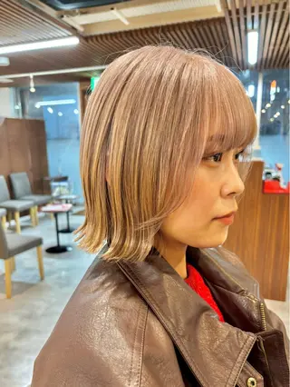 ショート カラー 女性目線でつくる ボブ縮毛矯正のヘアスタイル