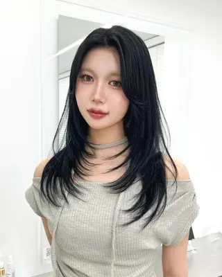 カラー 🌸春の暗髪カラー 🌸透明感ヘアのヘアスタイル