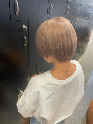 ショート カラー ヘアアレンジ 🧸ハイトーン🧸 ゆっきー🧸のヘアスタイル