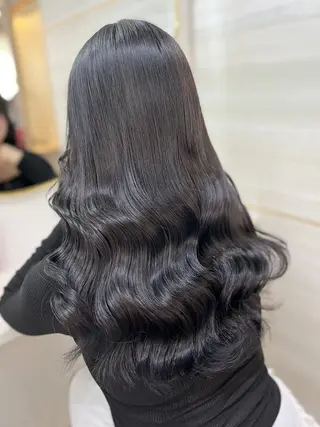 ロング カラー 🐈‍⬛momo🐾 ブリーチ・Wカラーのヘアスタイル
