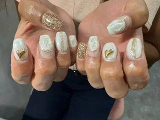 ネイル LAVISH 大和店 🤱子連れ大歓迎のネイルデザイン