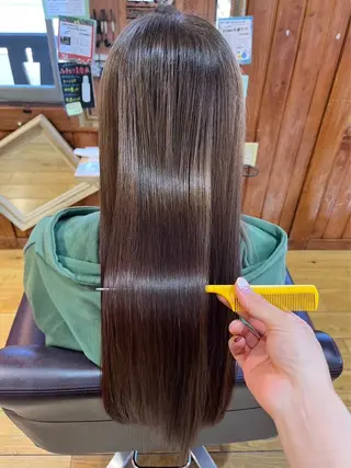 カラー 伊藤 海莉のヘアスタイル