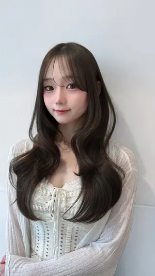 ロング 表参道小顔カット前髪 割れ改善クロスパーマのヘアスタイル