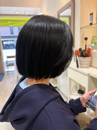 ショート NICCOLO室見 Erinaのヘアスタイル