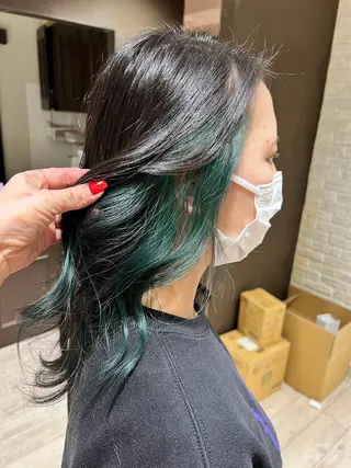 セミロング カラー 曲がる縮毛矯正 LIBER 岩名のヘアスタイル