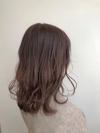 セミロング カラー 【透明感、艶髪】西村 有司のヘアスタイル