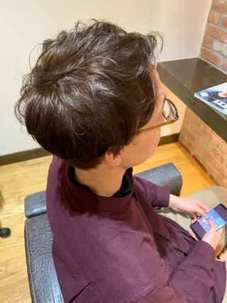 ショート パーマ 齊藤 衣梨佳のヘアスタイル