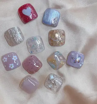 ミディアム ネイル Blowe ニュアンスのネイルデザイン