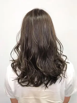 ロング カラー ヘアアレンジ ERINA🐸垢抜け ミディアム/レイヤーのヘアスタイル
