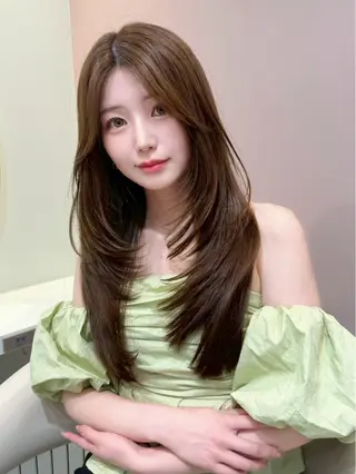 セミロング カラー 大宮レイヤーカット ハッシュ　柏崎颯刀のヘアスタイル