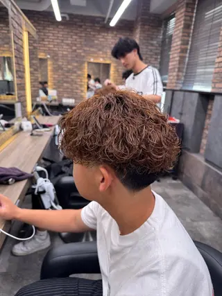 パーマ メンズ ツイスパ/シャドウ MANARUのヘアスタイル