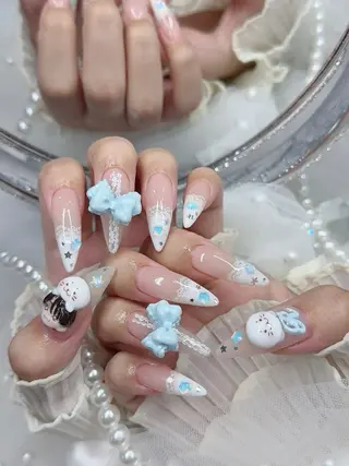 ネイル 🎀Aura. Yurachanのネイルデザイン