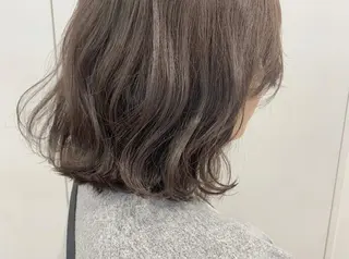 ミディアム カラー 透明感♡︎♡︎ 佐々木早苗のヘアスタイル