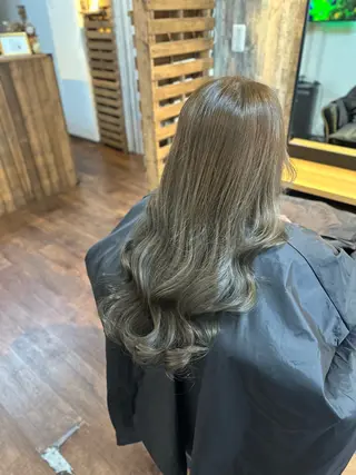 ロング カラー Luzir⭐︎ GEN⭐︎のヘアスタイル