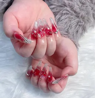 ネイル Hin Hana Nailのネイルデザイン