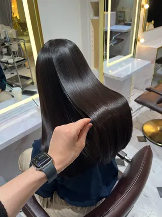 ロング 髪質改善・縮毛矯正 特化・ユウシンのヘアスタイル