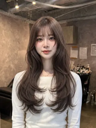 ロング カラー ヘアアレンジ 🌱巴結生🌿グレー ジュ☁️ミルクティーのヘアスタイル