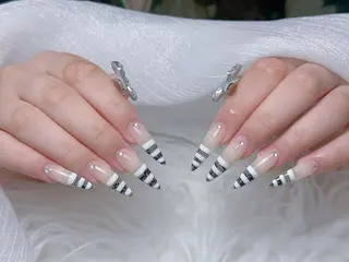 ロング カラー 波 なみのネイルデザイン