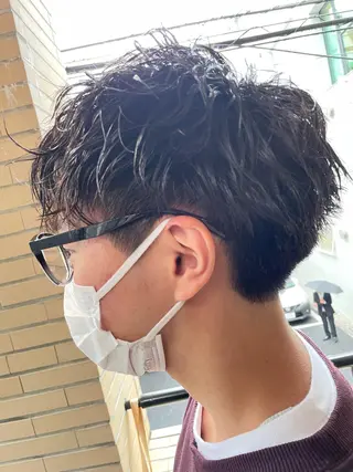 ショート こすげひろと カラー講師のヘアスタイル