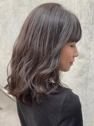 ミディアム 澤村 志織のヘアスタイル