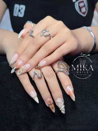 ネイル 🦊Genie🦊 Mika Nailsのネイルデザイン