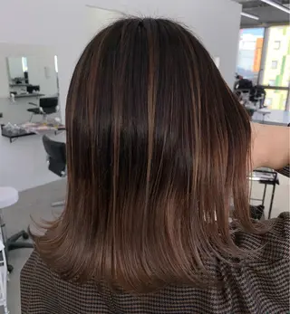 ミディアム 山田 絵里菜のヘアスタイル