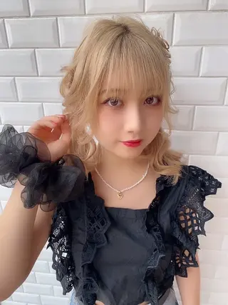 セミロング 【韓国×ハイトーン】 🇰🇷SOGO🩶のヘアスタイル