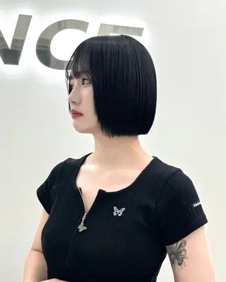 ショート カラー ヘアアレンジ 縮毛矯正🤍 ボブ/ HIKARIのヘアスタイル