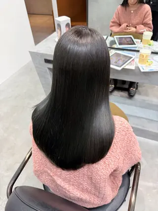 ロング inity Esakaのヘアスタイル