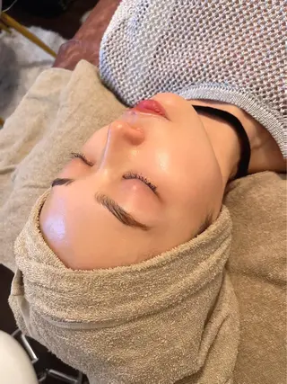 ヘアアレンジ 艶肌wax®︎ shocoのエステ・リラクイメージ