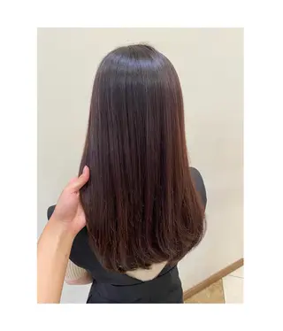 カラー 新嵩 真理のヘアスタイル