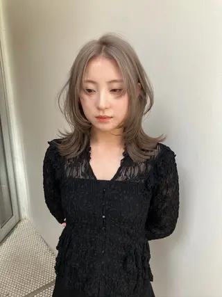 ミディアム カラー Hanaka🪷 ニュアンス×レイヤーのヘアスタイル