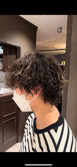 パーマ メンズ 曲がる縮毛矯正 LIBER 岩名のヘアスタイル