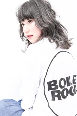 ミディアム カラー パーマ THE USUAL ユージュアルのヘアスタイル