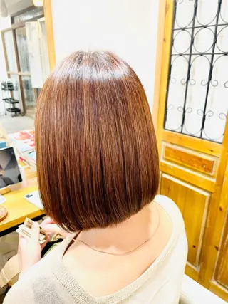 ミディアム 山木 裕子のヘアスタイル