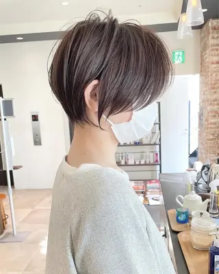 ショート 襟足でお悩みの方✂︎ くびれ職人ハシモトのヘアスタイル