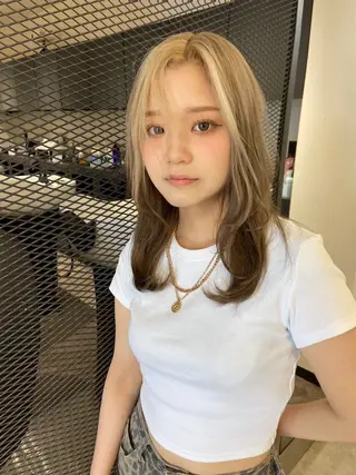 ロング ciate MOEのヘアスタイル