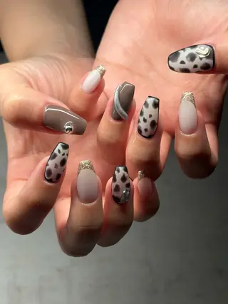 ネイル 【UNE.】 長さだしフィルインのネイルデザイン