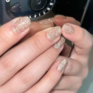 カラー nu/i. ルイのネイルデザイン
