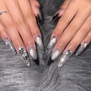 ネイル 𝑗𝑢𝑛𝑛𝑎 𝑛𝑎𝑖𝑙のネイルデザイン