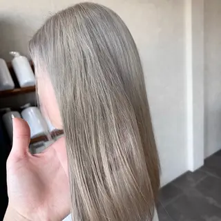 ロング カラー 井手 孔介のヘアスタイル