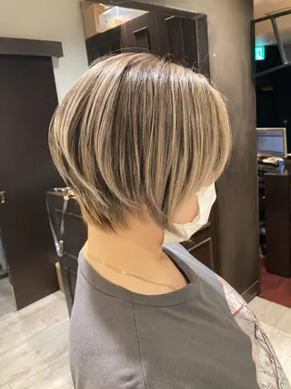 ショート 曲がる縮毛矯正 LIBER 岩名のヘアスタイル