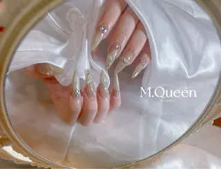 ネイル MQueen ネイルサロンマルのネイルデザイン