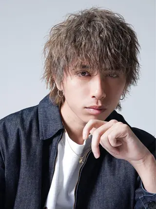 ショート パーマ メンズ メンズサロン代表 曲がる縮毛矯正のヘアスタイル