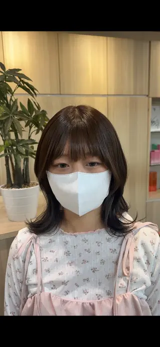 ミディアム カラー 山本 琴音のヘアスタイル