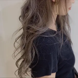 ロング カラー megu 髪質改善TaLeのヘアスタイル