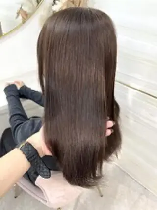 セミロング カラー 💜eluあやね💜 🫧カラー・縮毛矯正のヘアスタイル