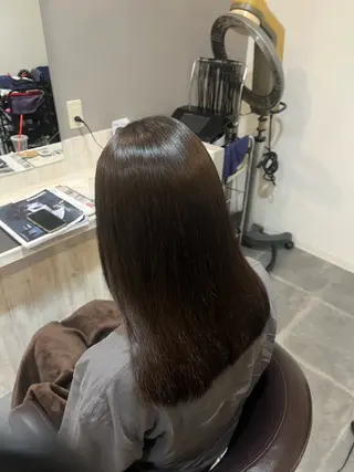 カラー 小林 亜季穂のヘアスタイル